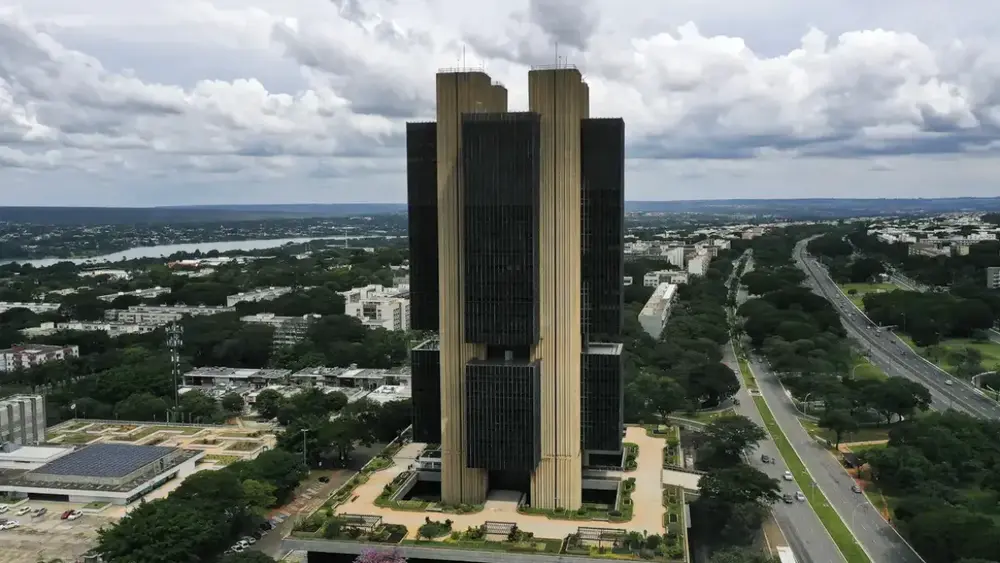 Copom corta Selic para 14% e acumula queda de 1 ponto