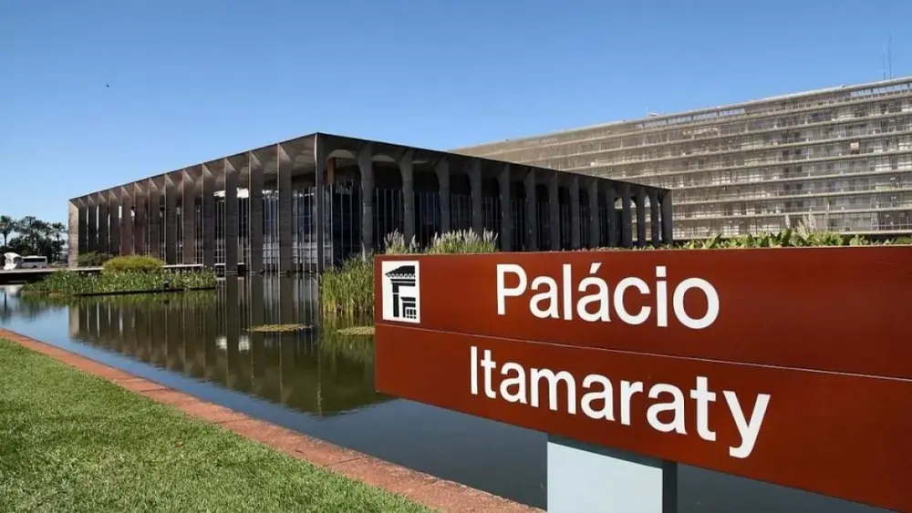 Pedidos de cidadania brasileira para filhos de imigrantes disparam nos EUA