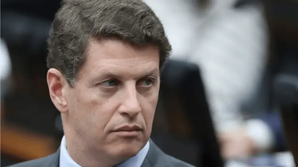 Salles troca suplente e Fred D'Ávila entra na chapa ao Senado